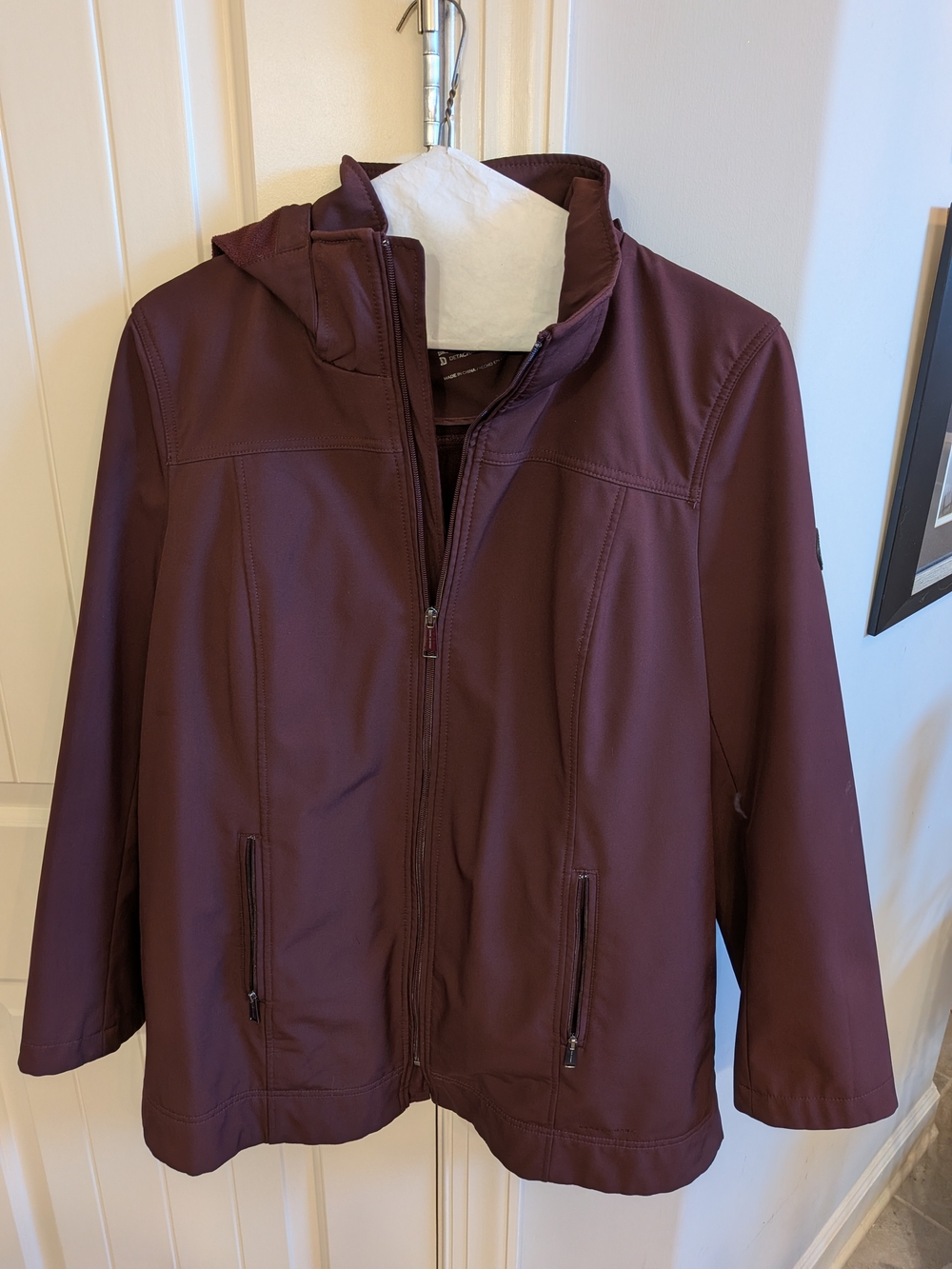 Andrew Marc XLG Burgundy Softshell Jacket Detachable Hood Water Repellent - Picture 13 of 14